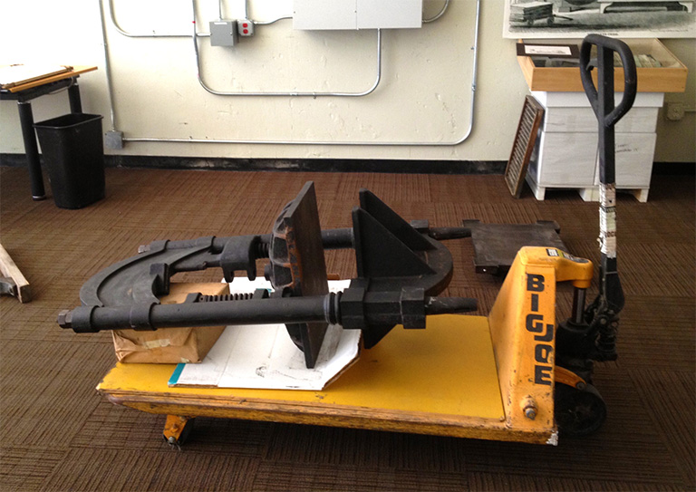 دستگاه حروف زن و داغی زن داخل موزه ای در آمریکا